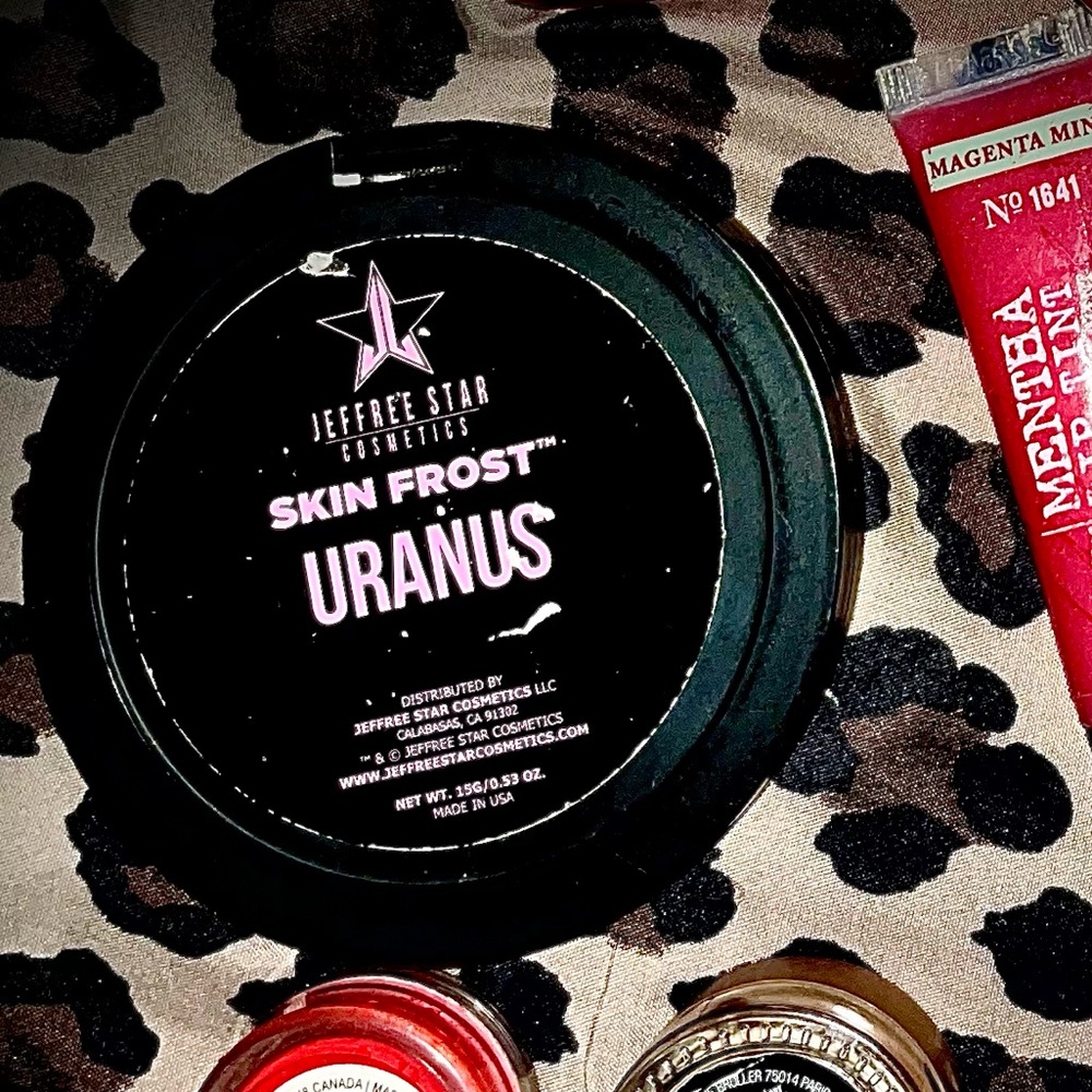 Jeffree Star Skin Frost Uranus Highlighter